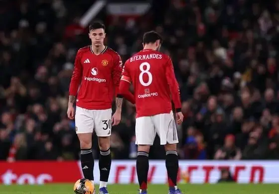 United Striker Dilemma Sesko Or Osimhen